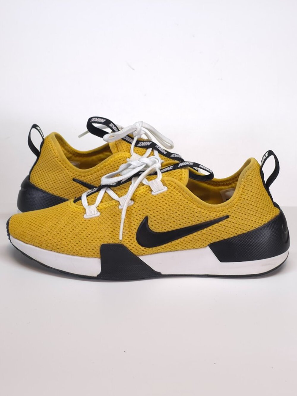 Nike Ashin Modern Vivid Sulfur Sneakers Women's Size 8.5 Yellow